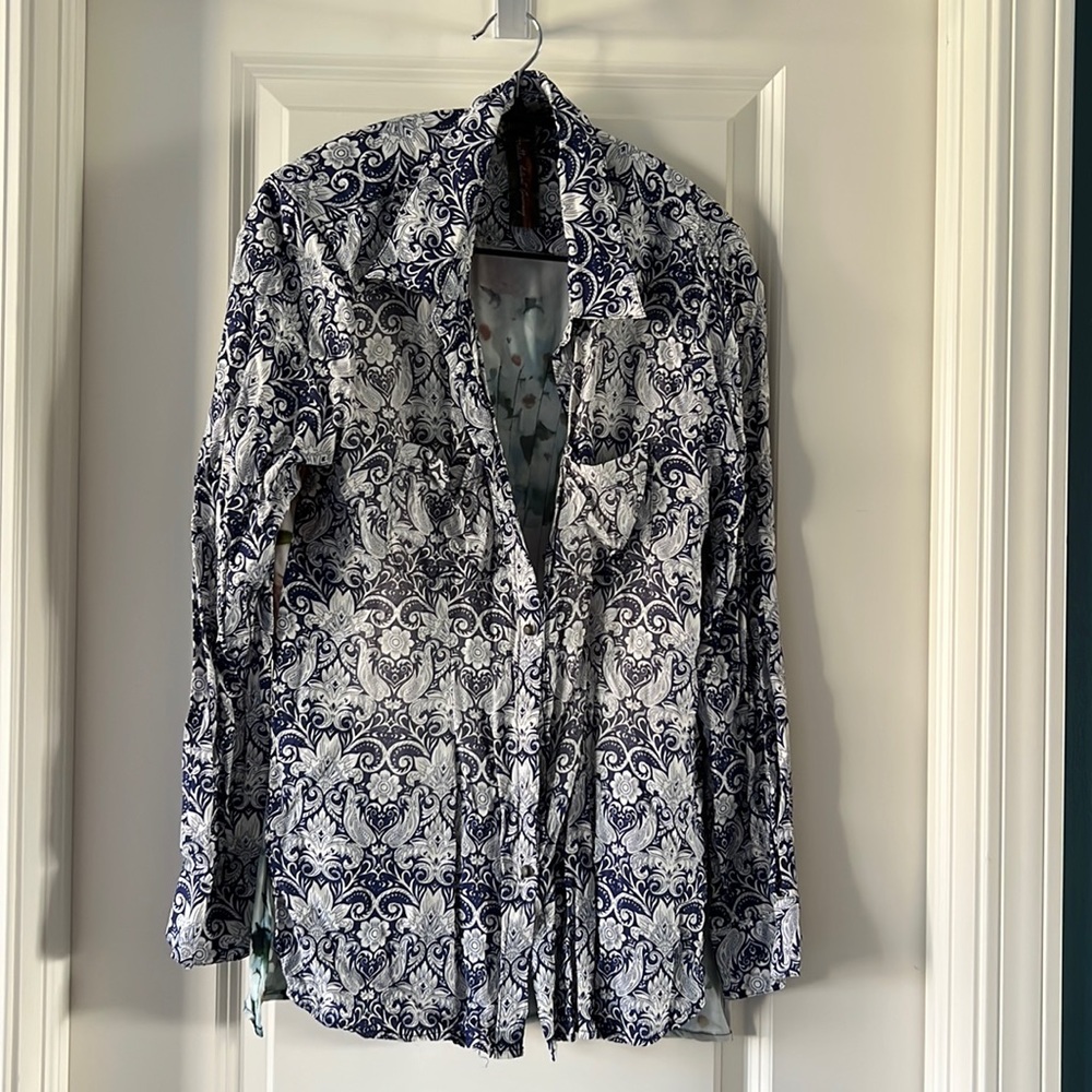 Lovely Aratta blouse with floral panel on back